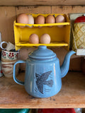 Sparrow tea pot